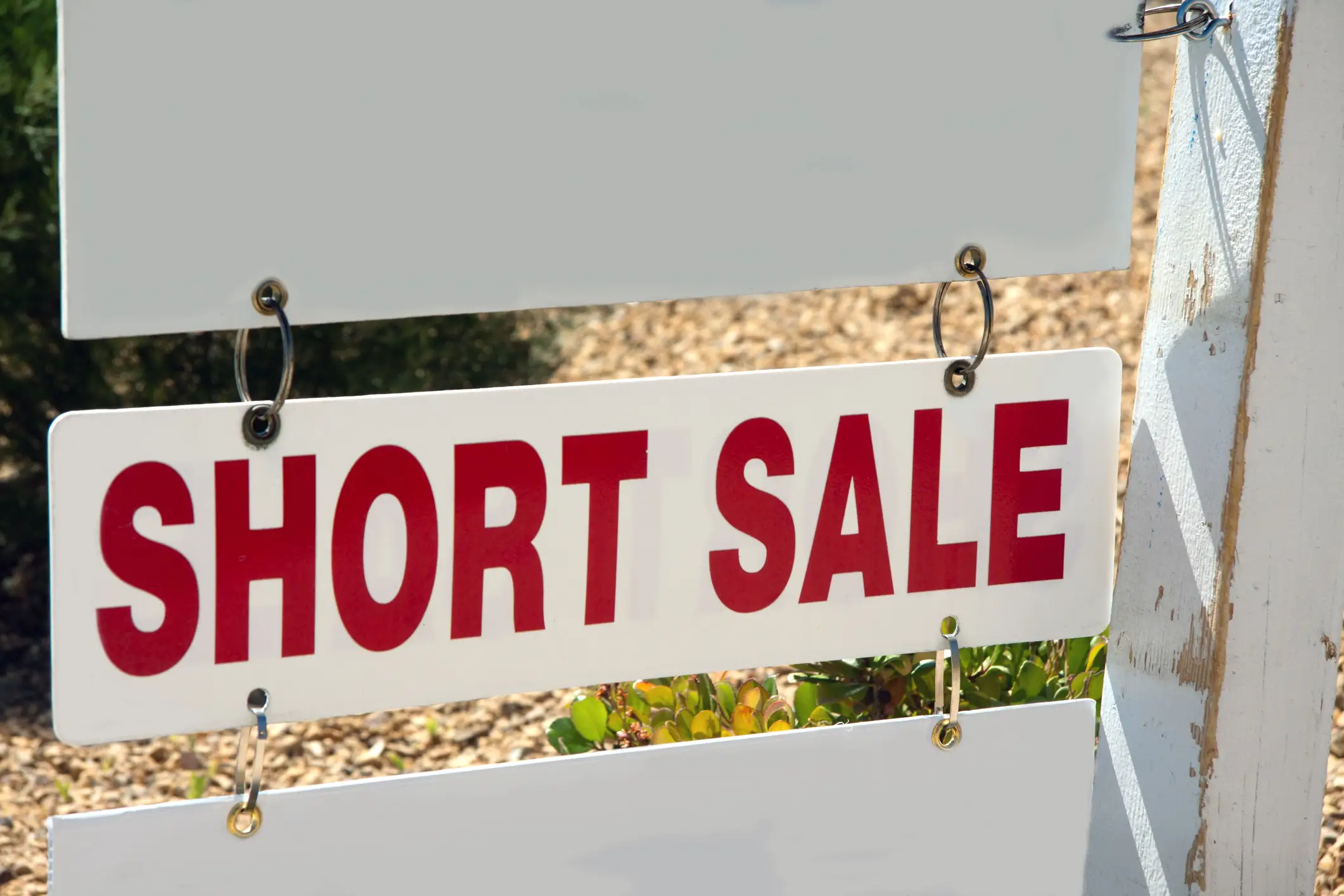 What_is_a_Short_Sale_-_Thumbnail.webp